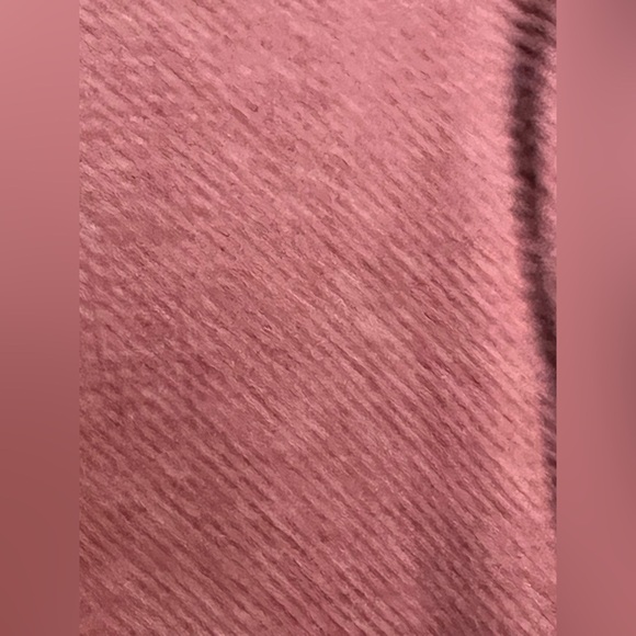 Gyft Women’s Mauve Waffle Knit top - Size Large - Picture 5 of 6